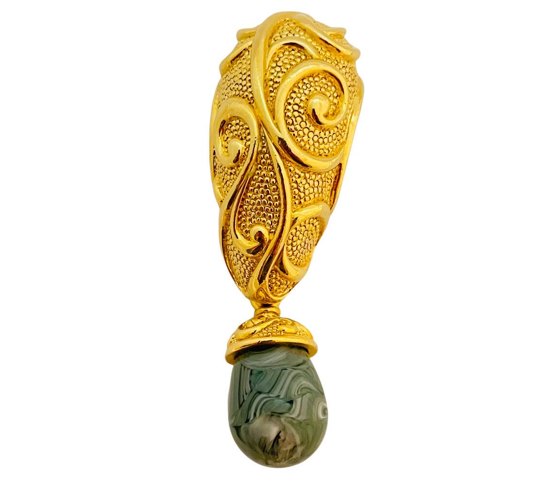 Vintage BARRERA for AVON gold marbled Etruscan designer runway brooch: Details: Signed BARRERA for AVON gold tone with lucite vintage designer runway brooch MEASUREMENTS: 3 1/8" by 1" CONDITION: excellent vintage condition with minimal signs of wear Reserve: $131.00 Ship