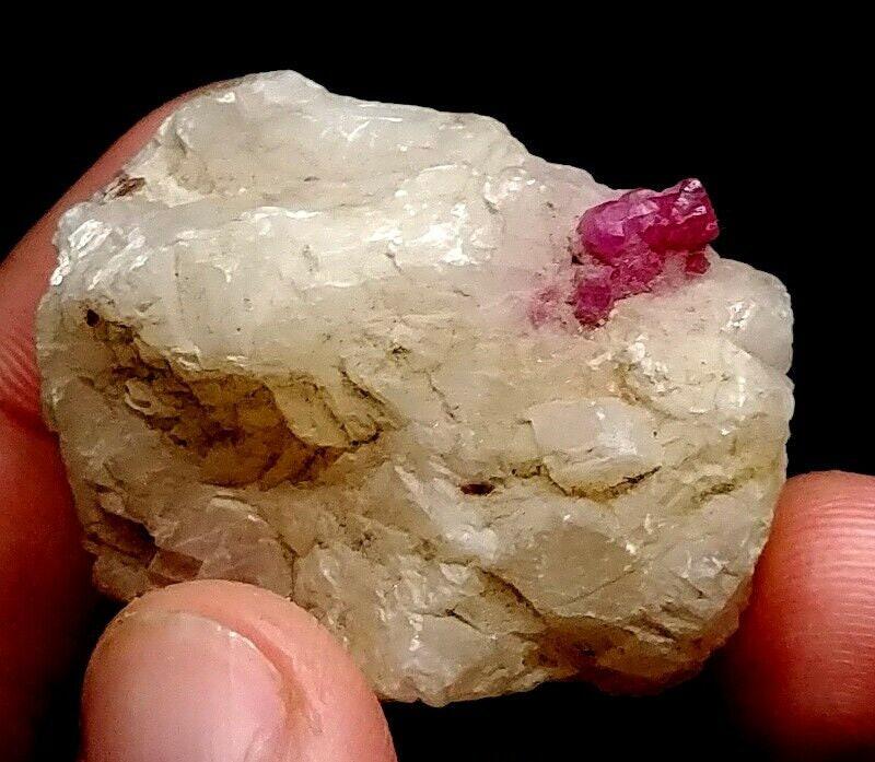41 Grams Beautiful Ruby Specimen From Hunza Gilgit Pakistan (1 of 6)