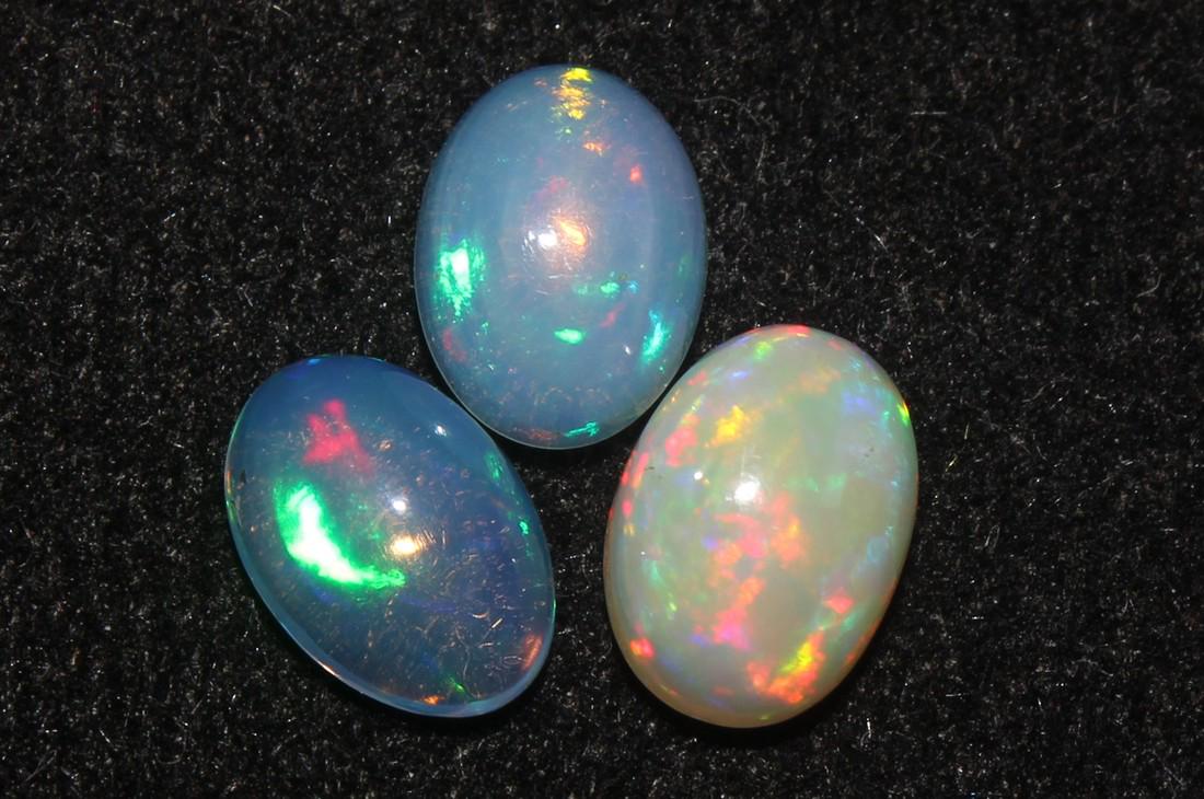 1.57 cts Natural Ethiopian Opal   Lot (1 of 3)