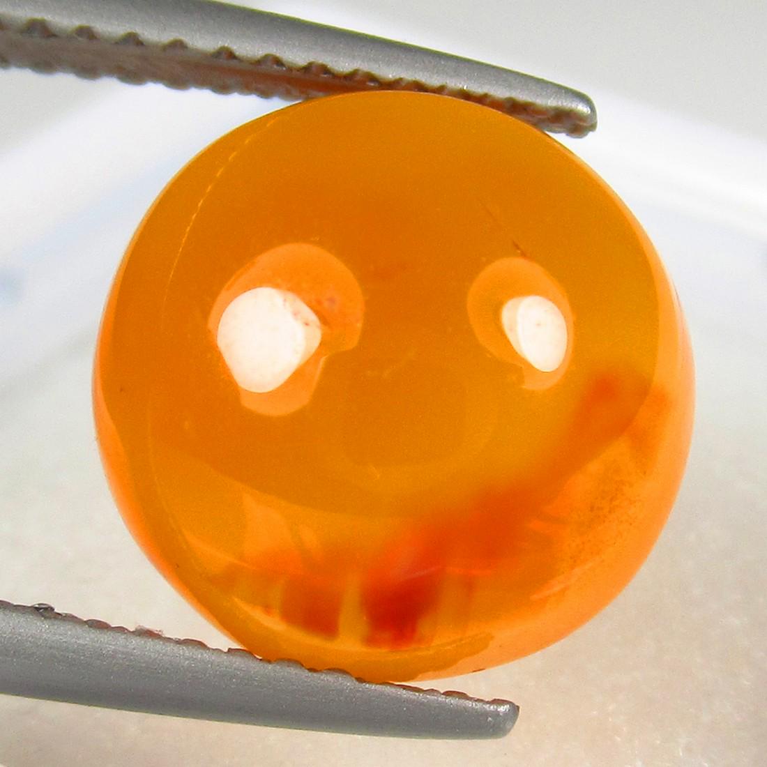 Natural Carnelian - 5.31 Ct: No Reserve! Title: Natural Carnelian - 5.31 Ct Origin: Brazil Weight: 5.31 Size/Dimensions: 11.0 x 11.0 x 6.2 mm Additional Information: Pieces : 1 No's / Shape : Round Cab / Color : Orange / Clarity 