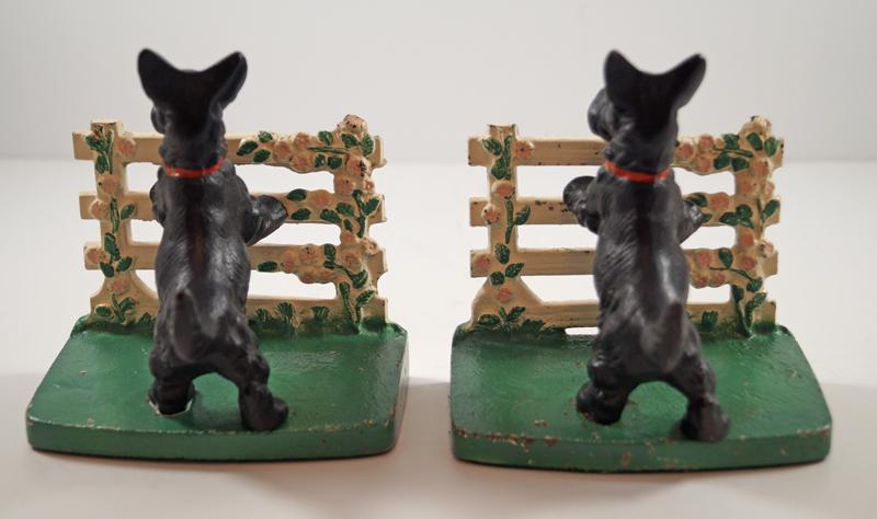 Scottie Dog by Fence Cast Iron Hubley Bookends (1 of 7)