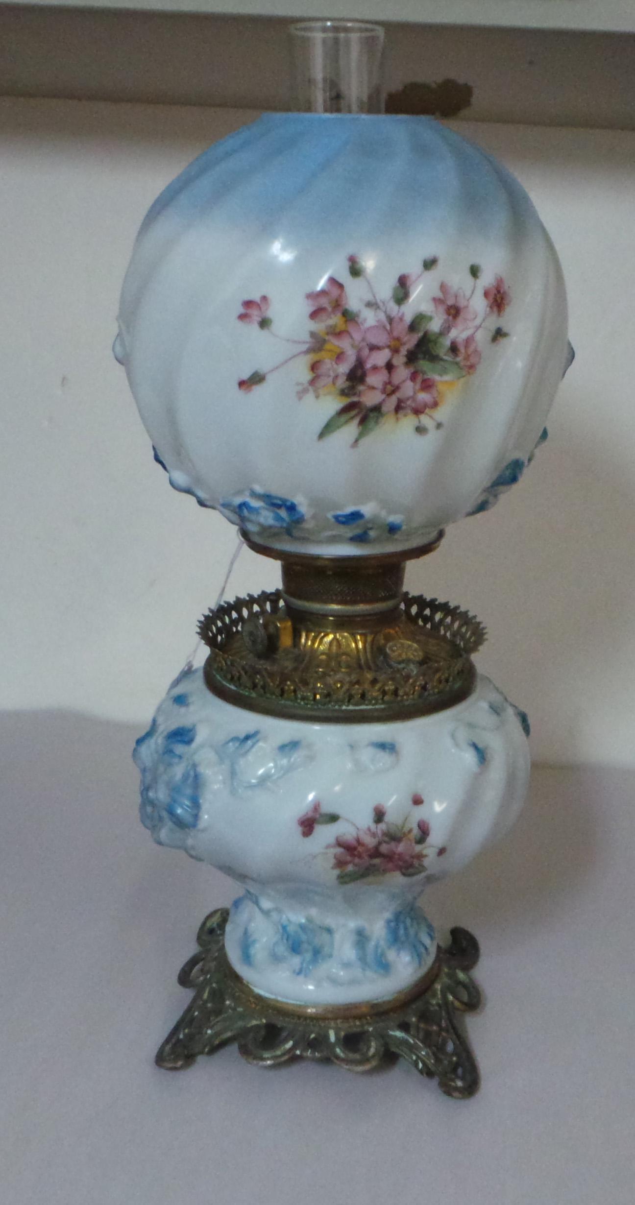Vintage Hurricane Lamp hand painted (1 of 3)