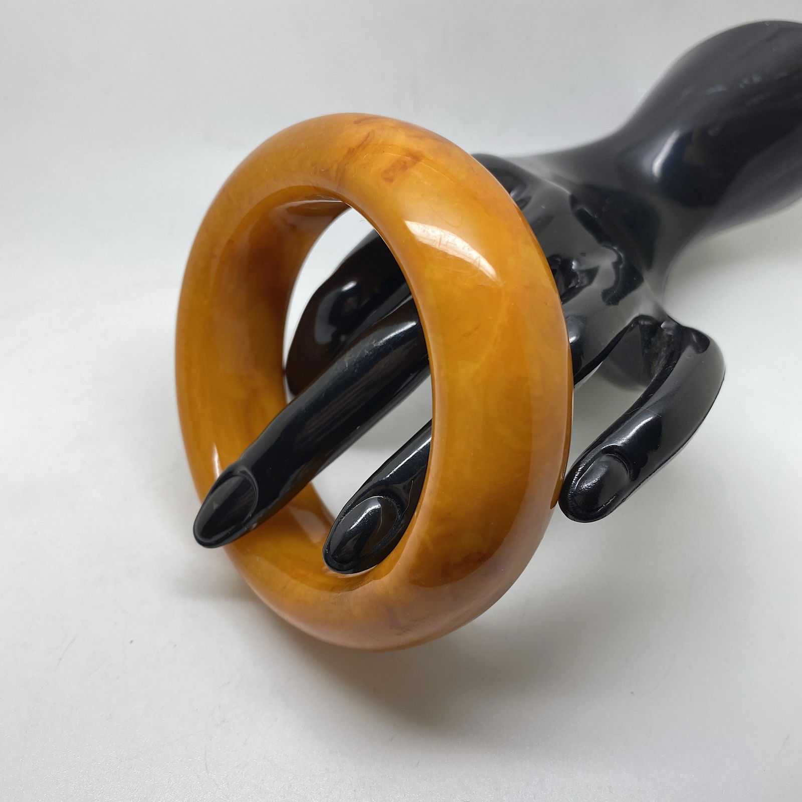 Amazing Vintage Amber Bangle Bracelet (1 of 10)