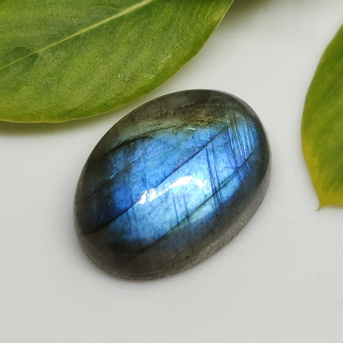 7.25 ct Natural Faceted Labradorite: No Reserve! Title: 7.25 ct Natural Faceted Labradorite Additional Information: Gemstones: Labradorite Carat Weights: 7.25 ct Size/Dimensions: 14 X10 mm Origin : Labrador Materials & Techniques: Labrad
