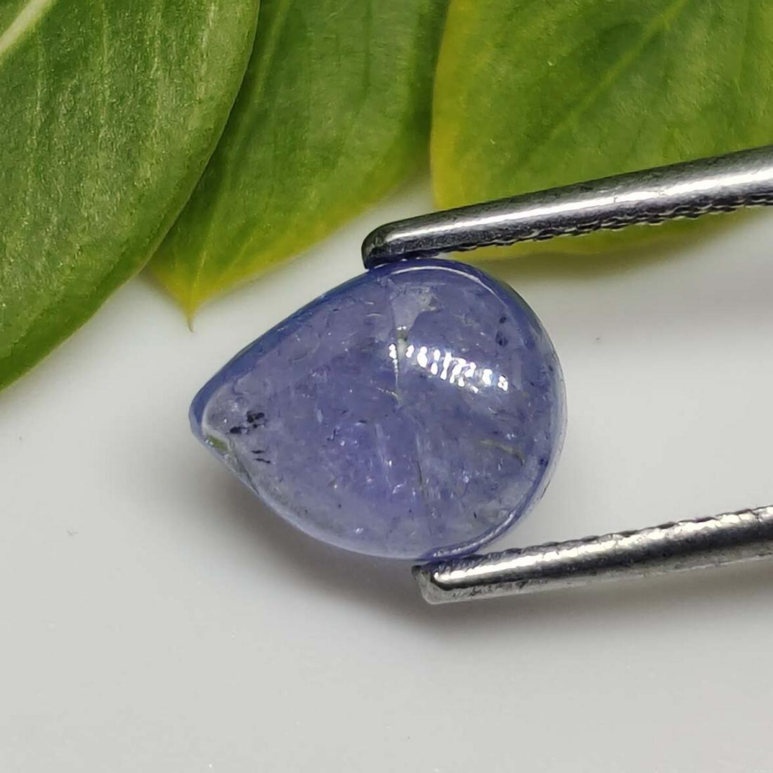 1.35 ct Natural Tanzanite: No Reserve! Title: 1.35 ct Natural Tanzanite Additional Information: Gemstones: Tanzanite Carat Weights: 1.35 ct Size/Dimensions: 8 x 6 mm Materials & Techniques: Tanzanite Shipping: Domestic: Flat-ra