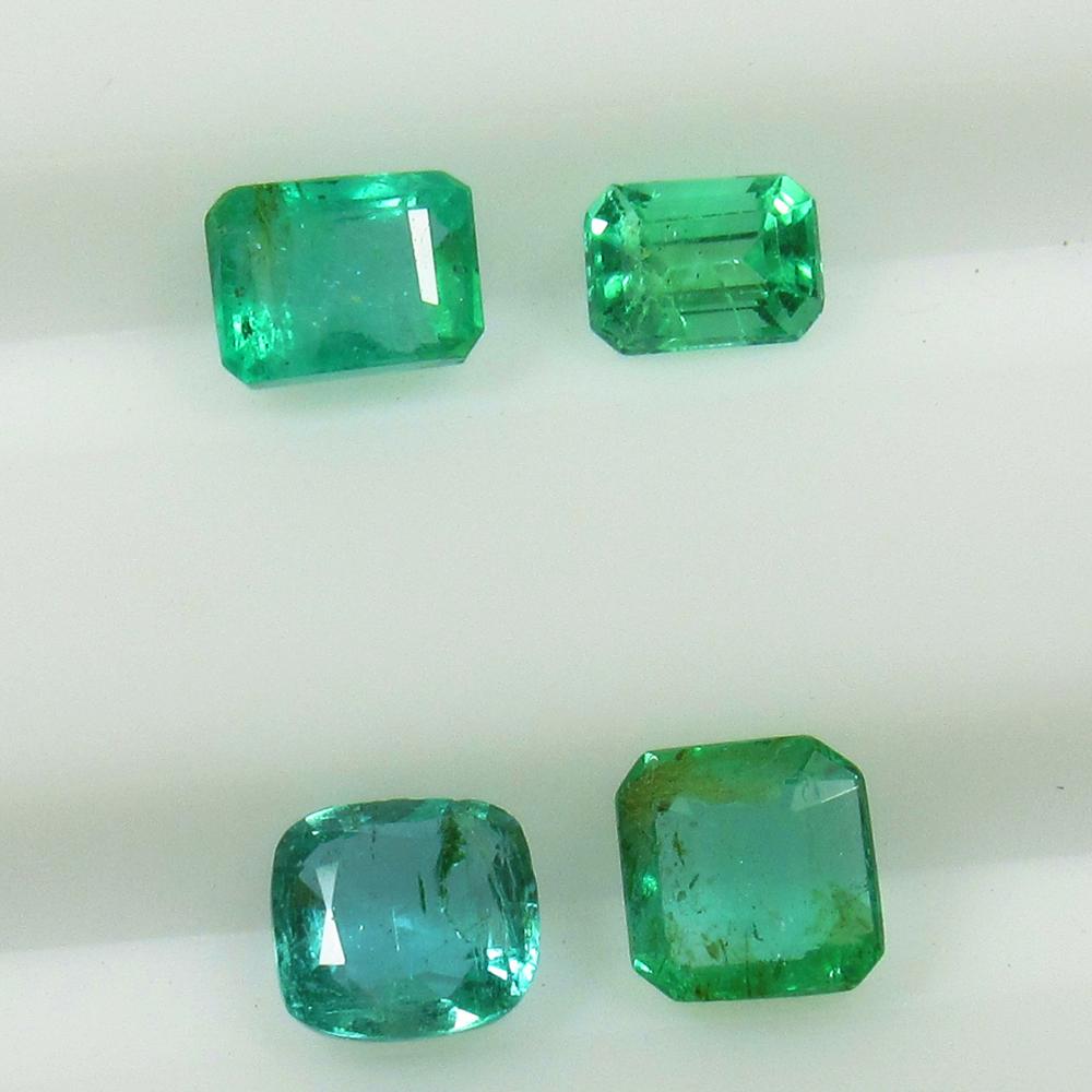 Natural Zambian Emerald Set - 0.88 Ct (1 of 2)