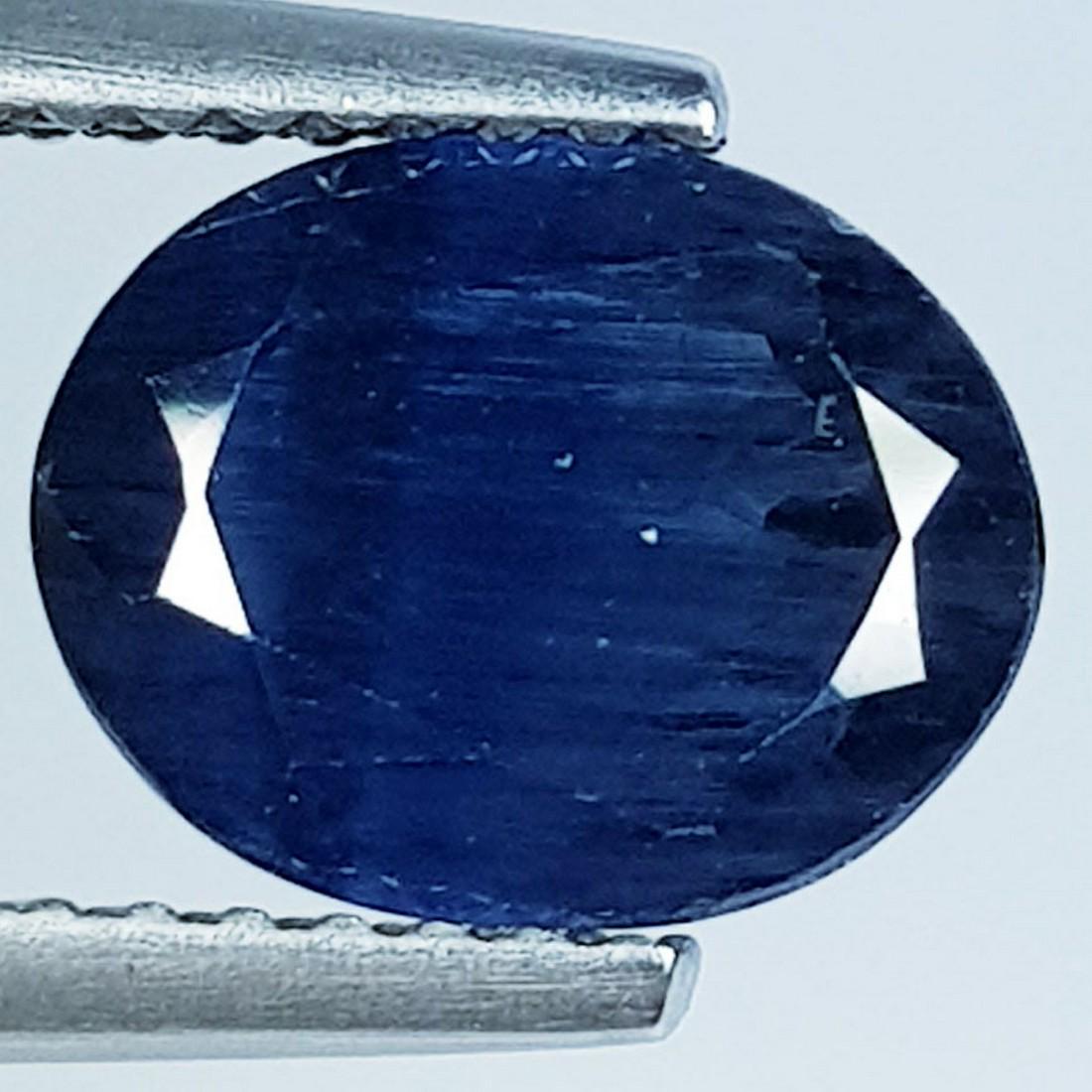 2.67 ctz Natural Blue Sapphire: No Reserve! Title: 2.67 ctz Natural Blue Sapphire Color/Clarity: Blue / VS Gemstones: Sapphire Carat Weights: 2.67 Size/Dimensions: 9.00 x 7.10 x 4.20 Additional Info: Oval / Burma Shipping: Domes