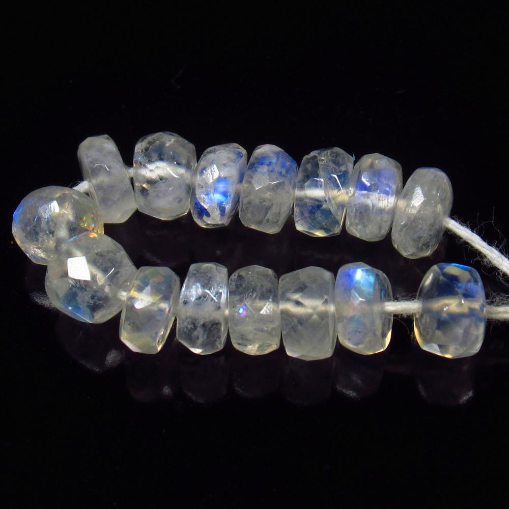 Natural Blue Moonstone Beads - 10.47 Ct: No Reserve! Title: Natural Blue Moonstone Beads - 10.47 Ct Origin: India Weight: 10.47 Size/Dimensions: 5.2 - 5.5 mm Additional Information: Pieces : 15 No's / Shape : Round Drilled / Color : Blue Tin