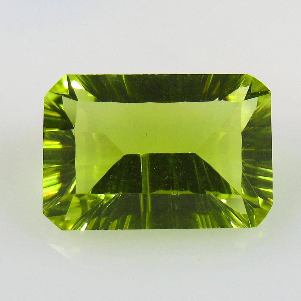 7.68 Ctw Natural Lemon Quartz Octagon Cut: No Reserve! Title: 7.68 Ctw Natural Lemon Quartz Octagon Cut Stone Clarity: VVS Gemstone: Natural Lemon Quartz Carat Weight: 7.68 Size/Dimensions: 15.00 x 10.10 x 7.20 mm Additional Information: Top C