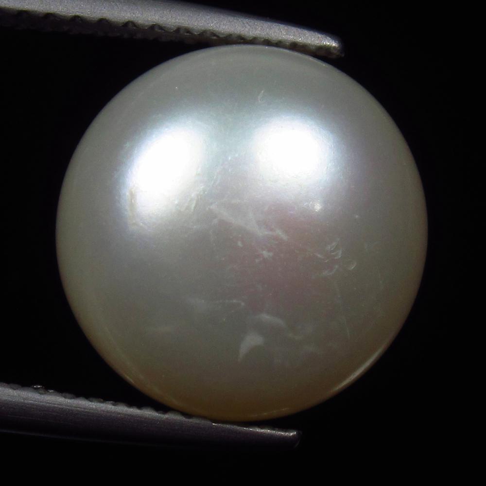 Natural Fresh Water Pearl - 9.98 Ct: No Reserve! Title: Natural Fresh Water Pearl - 9.98 Ct Origin: India Weight: 9.98 Size/Dimensions: 12.0 x 12.0 x 9.0 mm Additional Information: Pieces : 1 No's / Shape : Round Drilled / Color : White 