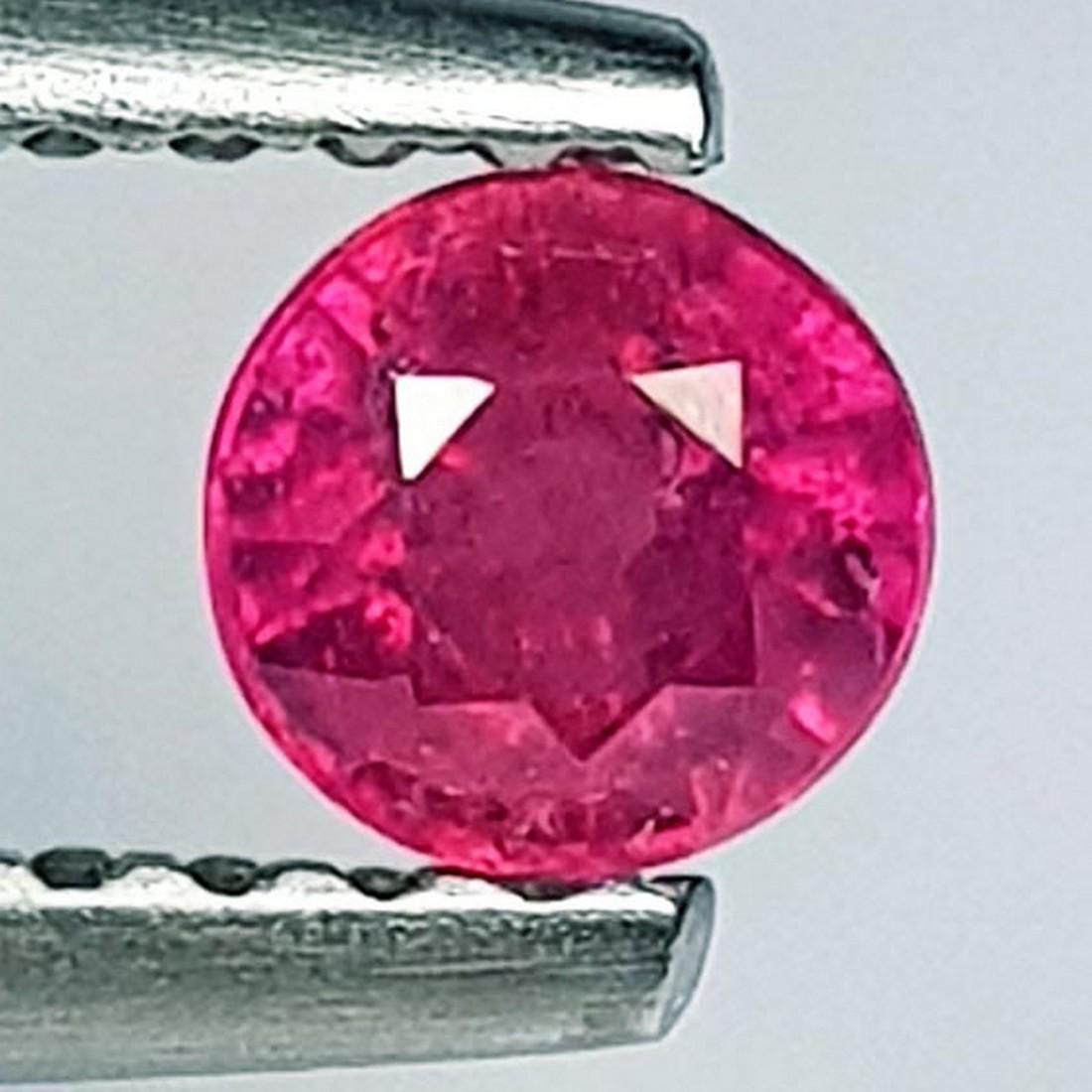 0.35 ctz " Exclusive Collection Top Quality Natural Ruby: No Reserve! Title: 0.35 ctz " Exclusive Collection Top Quality Natural Ruby Color/Clarity: Pinkish Red / VVS Gemstones: Ruby Carat Weights: 0.35 Size/Dimensions: 4.00 x 4.00 x 3.00 Additional Info: Ro