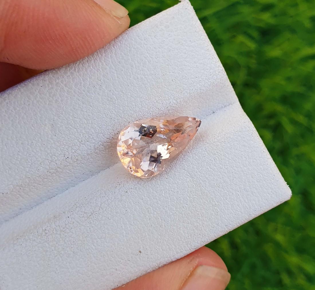 Natural & Unheated~ Pink Morganite Gemstone: Title: Natural & Unheated~ Pink Morganite Gemstone Color/Clarity: Pink Gemstone Type: Gemstone Carat Weight: 2.70 Cts Dimensions: 12x8x5 mm Reserve: $50.00 Shipping: Domestic: Flat-rate of $35.00 to