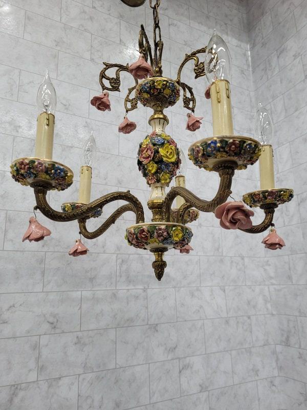 Capodimonte 2024 chandelier roses