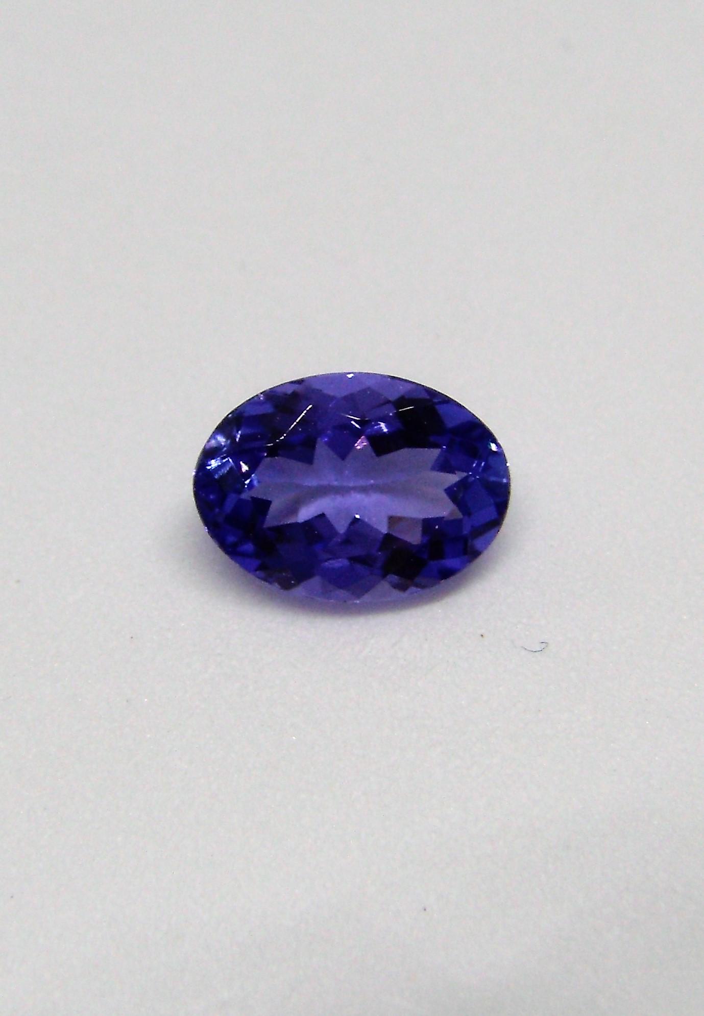 Tanzanite Clean Calibrated - 0.90 ct: Title: Tanzanite Clean Calibrated - 0.90 ct Brand: None Metal Purity: Natural Gemstones: Tanzanite Carat Weights: 0.90 ct Size/Dimensions: 5.20 x 7.20 x 3.30 mm Additional Information: Natural Tanzani