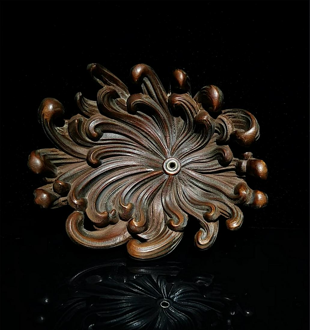 Japanese Showa period hardwood sculpture - chrysanthemum pen holder (1 of 8)