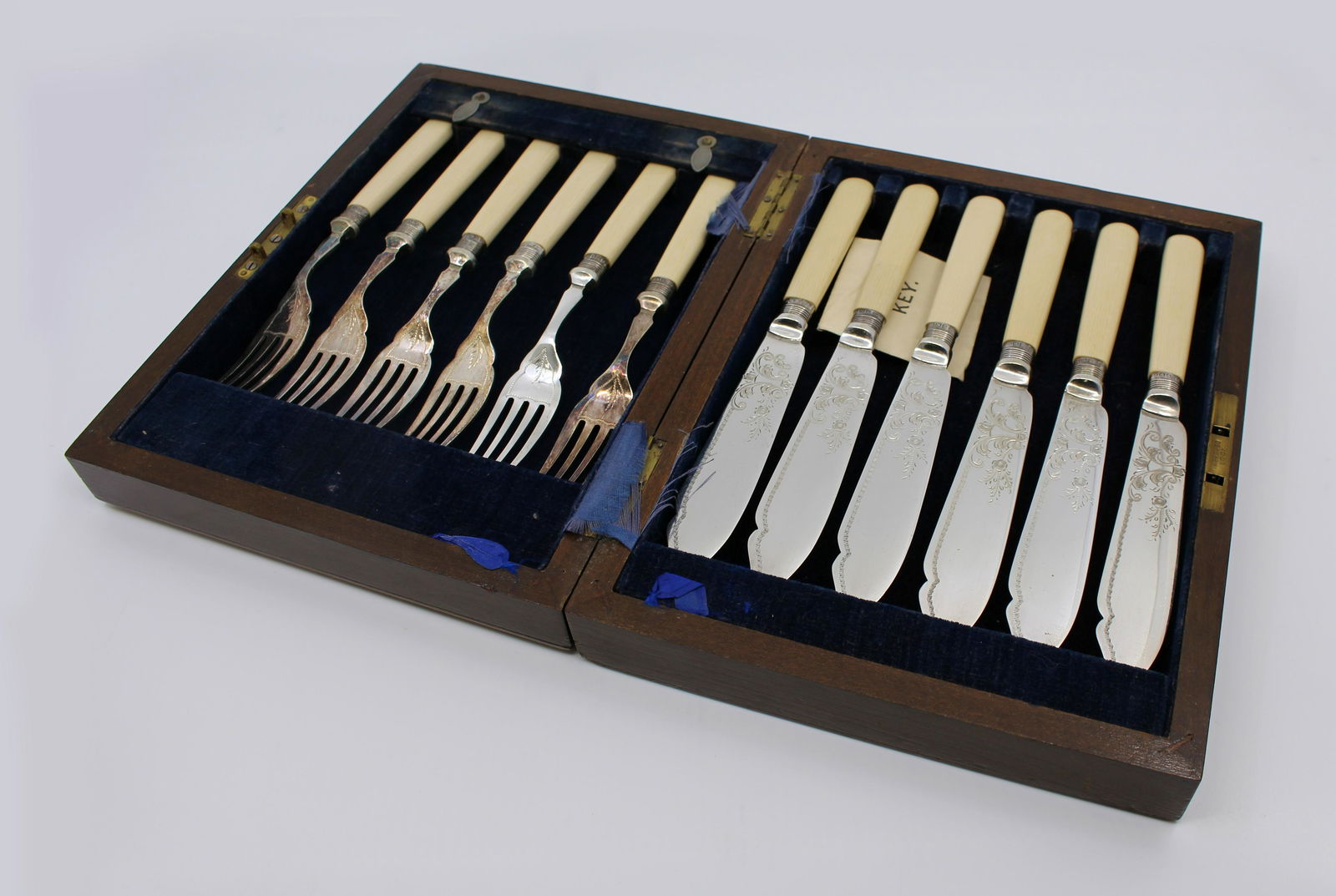 Cased Set of Six Fish Knives & Forks Sheffield 1915 (1 of 11)