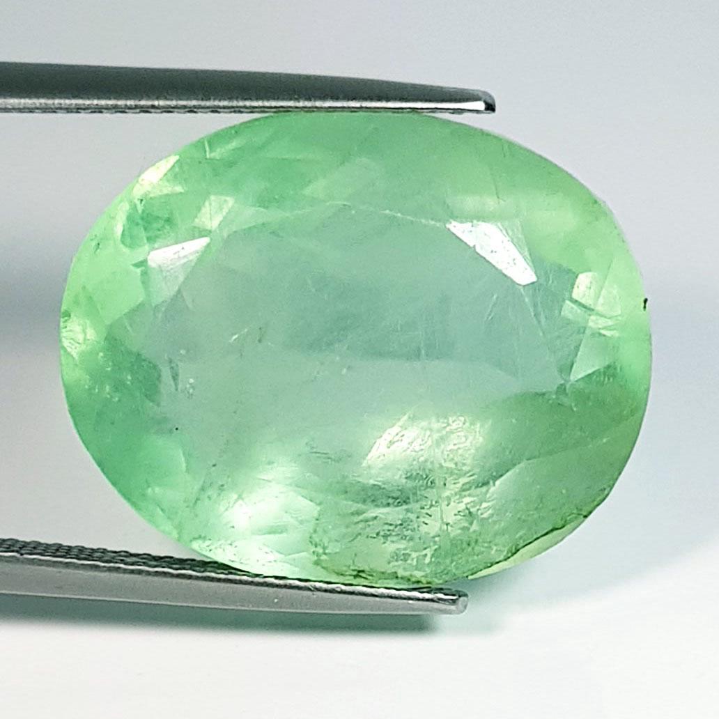 45.11 ctz" Rare Colombian Green Gem" Natural Fluorite: No Reserve! Title: 45.11 ctz" Rare Colombian Green Gem" Natural Fluorite Color/Clarity: Green / VS Gemstones: Fluorite Carat Weight: 44.43 Size/Dimensions: 22.11 x 17.82 x 13.69 Additional Information