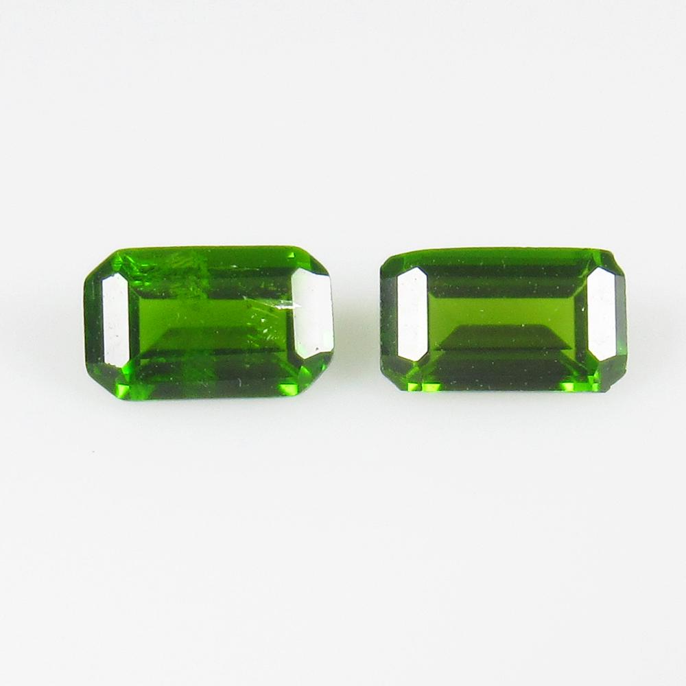 Natural Chrome Diopside Pair - 0.59 Ct (1 of 2)