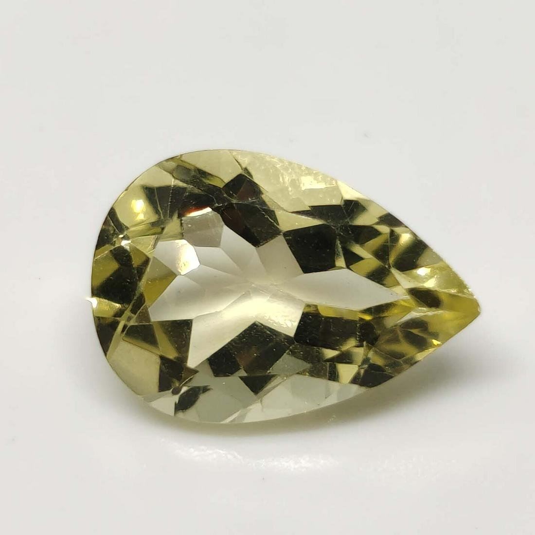 4.50 ct Natural Green Lemon Quartz: No Reserve! Title: 4.50 ct Natural Green Lemon Quartz Additional Information: Gemstones: Quartz Carat Weights: 4.55 ct Size/Dimensions: 14 x 10 x 6 mm Materials & Techniques: Quartz,Stone Shipping: Do