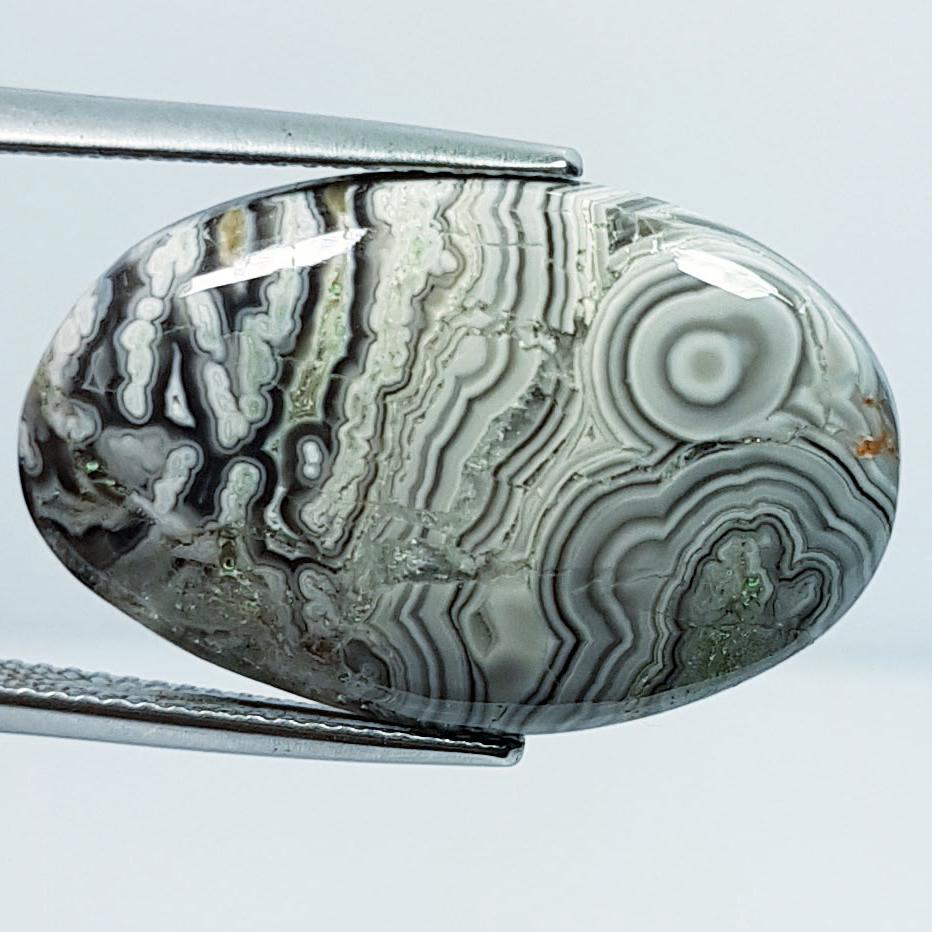 15.75 ctz Natural Crazy Lace Agate: No Reserve! Title: 15.75 ctz Natural Crazy Lace Agate Color/Clarity: Multy Color / Opaque Gemstones: Agate Carat Weight: 15.75 Size/Dimensions: 25.31 x 16.14 x 4.77 Additional Information: Oval / Braz
