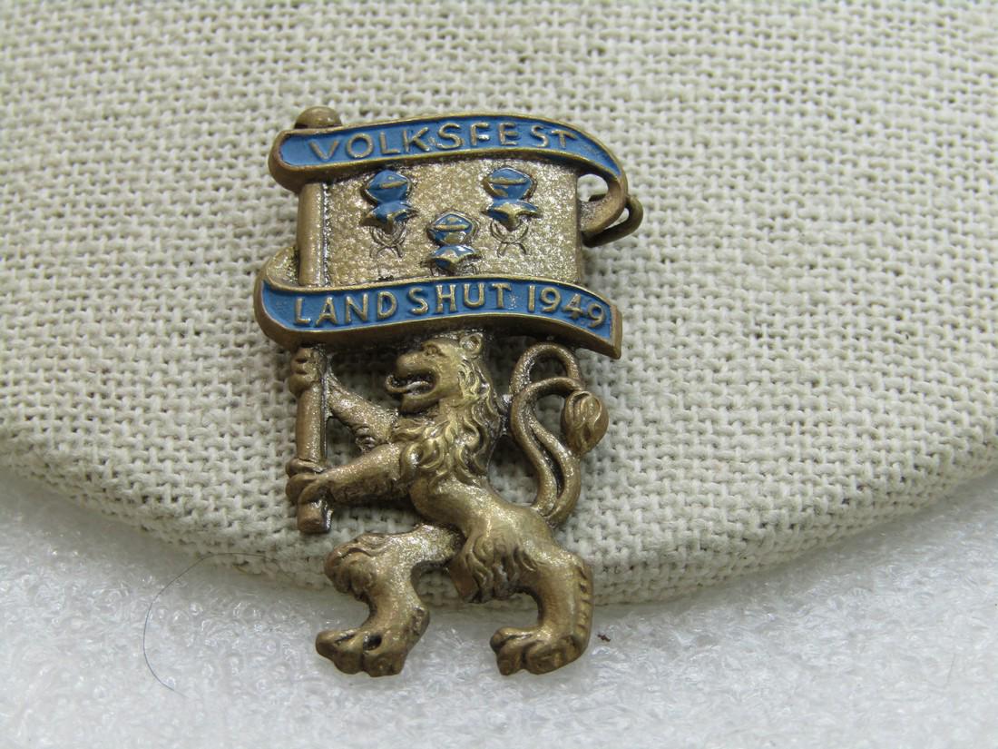 Vintage Volksfest Landshut 1949 Lion Brooch, C-Clasp - Hat Pin (1 of 8)