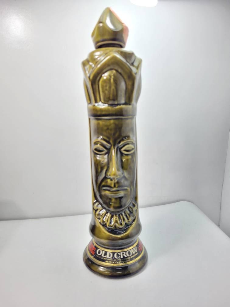 Vintage 1960'S King Chess Piece Old Crow Jack Chessman Piece Decanter with Box: Vintage from the 1960s Materials: Ceramic Description Vintage 1960'S King Chess Piece Old Crow Jack Chessman Piece Decanter in original box In good condition, no chips or cracks, if you like this can