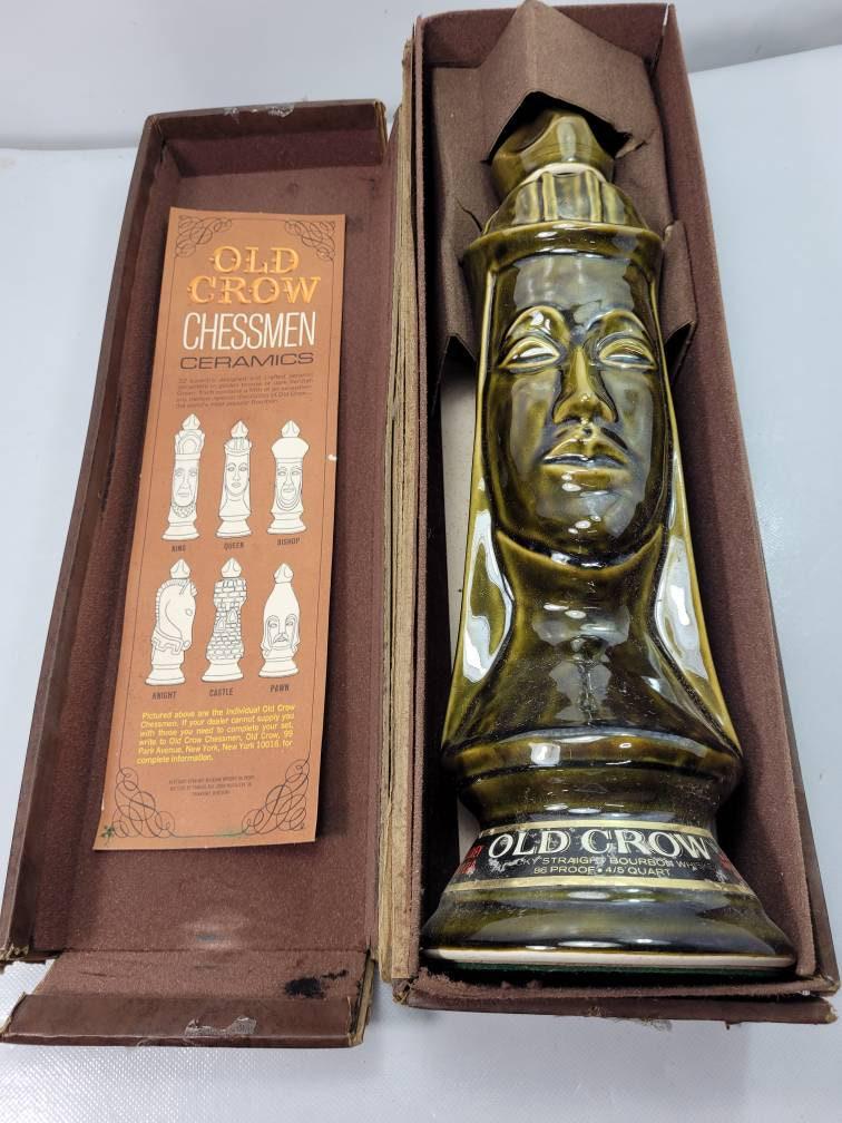 Vintage 1960'S Queen Chess Piece Old Crow Jack Chessman Piece Decanter with Box Green: Vintage from the 1960s Materials: Ceramic Description Vintage 1960'S Green Queen Chess Piece Old Crow Jack Chessman Piece Decanter in original box In good condition, no chips or cracks, if you like th