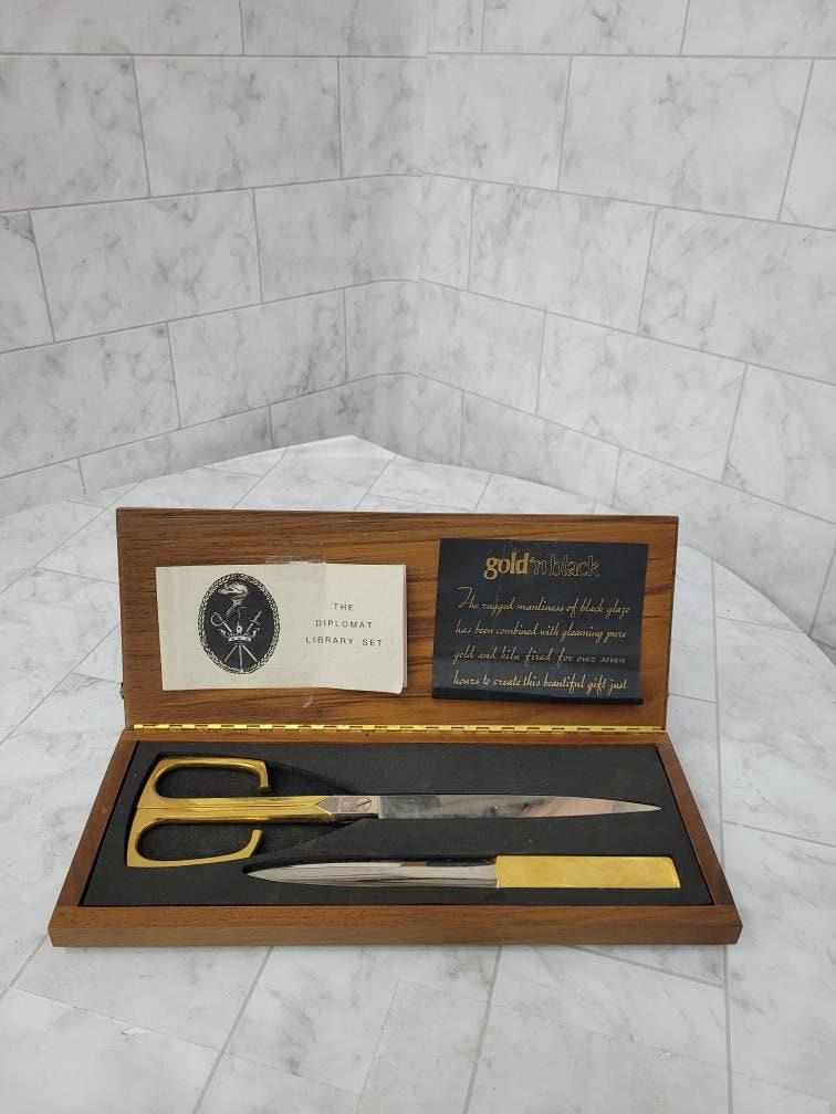 Mid-century Modern Ford Business Award Scissors Letter Opener Gold Plated: Vintage from the 1960s Materials: steel, walnut, foam Description Ford business award gold plated scissors and letter opener made in Italy great condition includes original note and box Mid-century Mo
