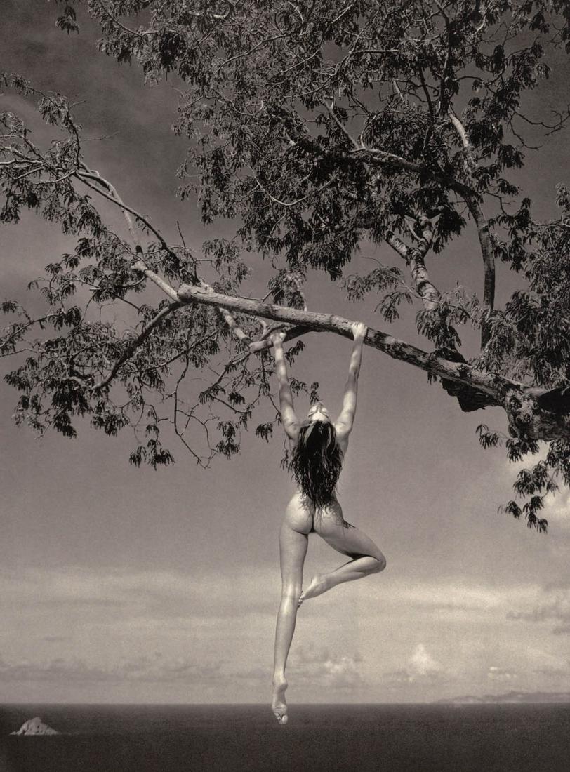 PATRICK DEMARCHELIER - Nude, St. Barts, 1989: Artist: PATRICK DEMARCHELIER Print Title: Nude, St. Barts, 1989 Medium: Photo-lithograph Printed 1990’s in the US Image size (inches) approx. 12 x 9” Patrick Demarchelier Born 1943, is a F