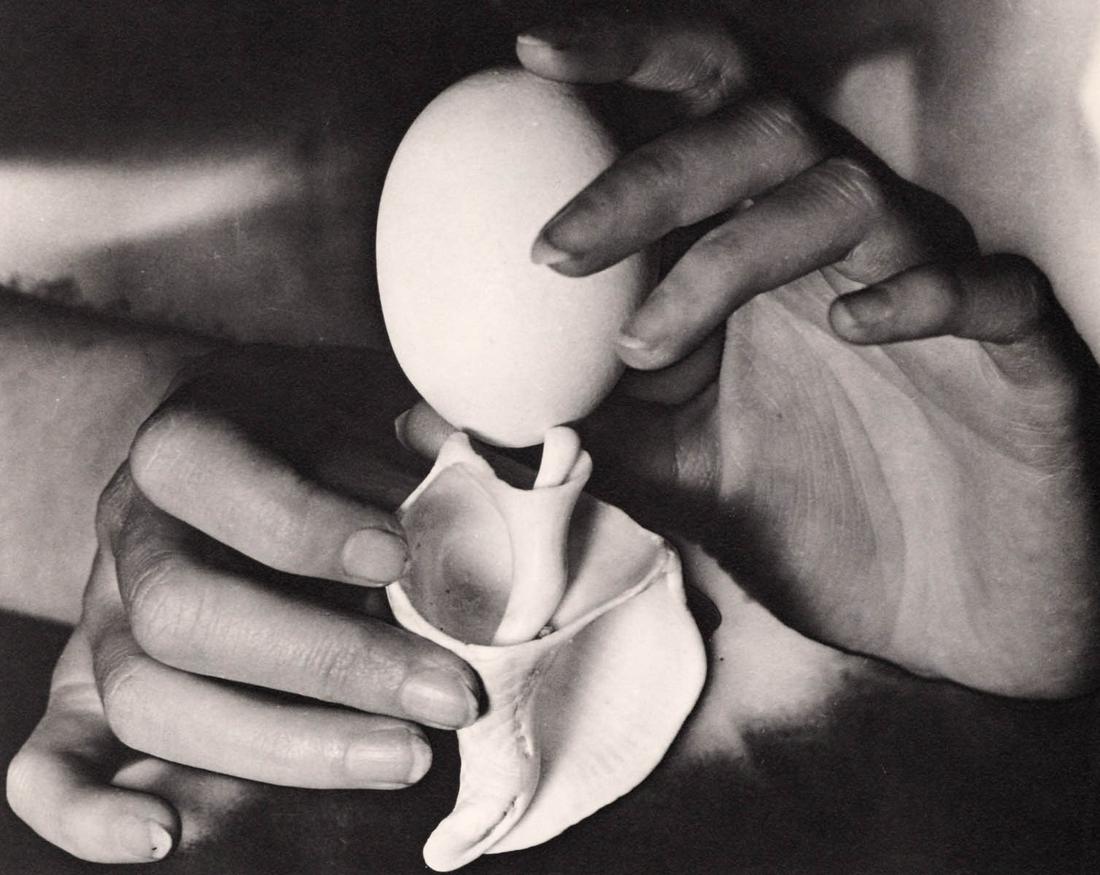 MAN RAY - L'oeuf et le coquillage, 1931 (1 of 1)