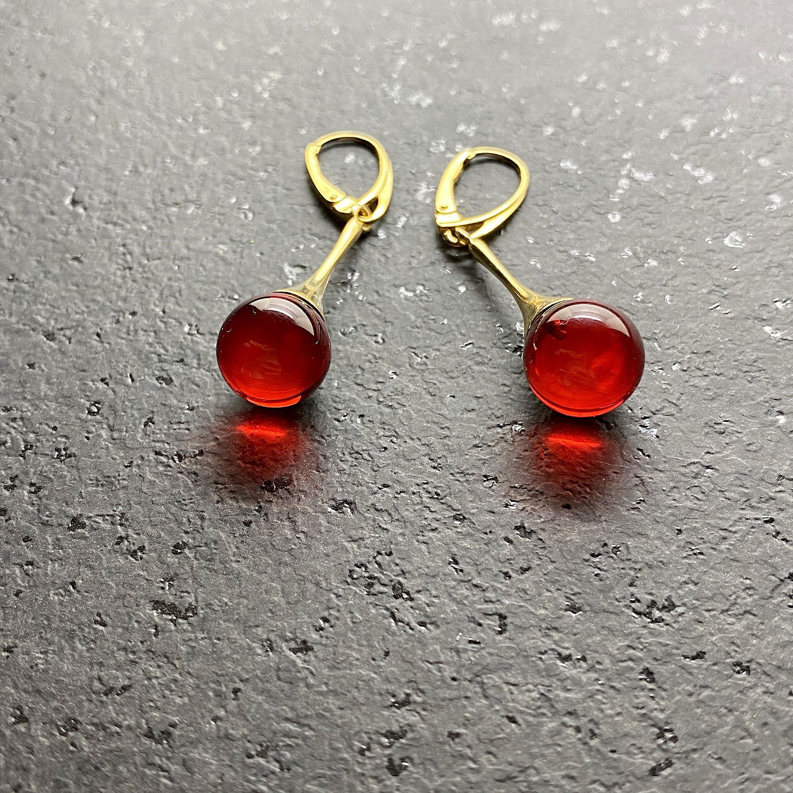 Outstanding Vintage Amber Earrings (1 of 7)