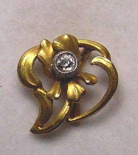 Art Nouveau Diamond 18K Gold Stickpin: Title: Art Nouveau Diamond 18K Gold Stickpin Additional Information: Exquisite unique Art Nouveau 18K yellow gold and diamond stickpin. The pin has an old cut diamond in the center of the flower