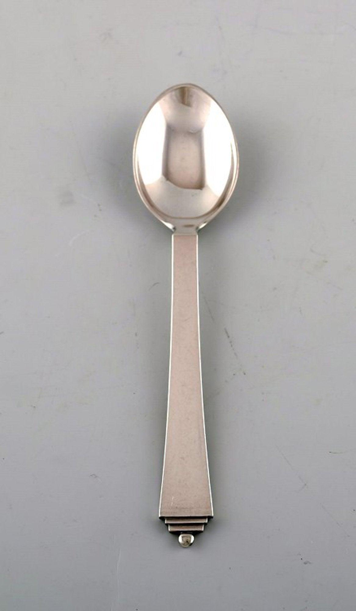 Georg Jensen "Pyramid" teaspoon in sterling silver. Dated 1915-30 / 1933-44. 11 pieces in stock. (1 of 5)