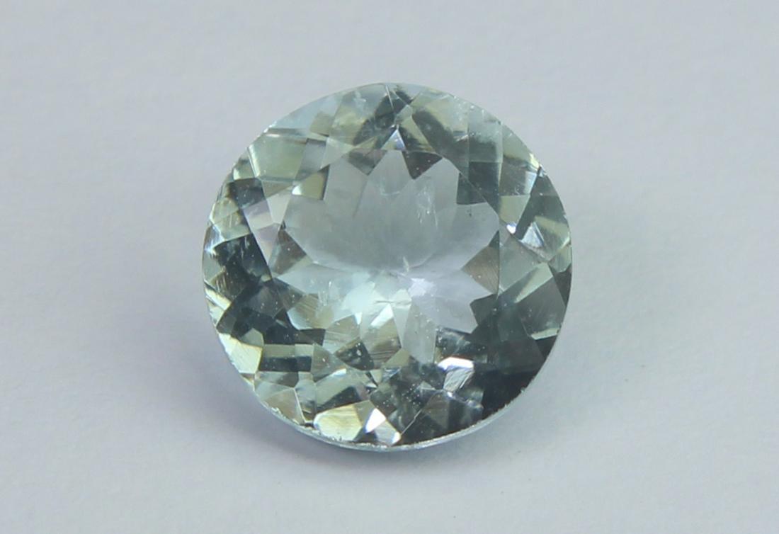 1.55 Cts Natural Aquamarine: No Reserve! Gemstone : Natural Aquamarine Origin : Australia Weight : 1.55 carats Dimensions : 7.81-7.77x4.48 mm Shape : Round Cut Color : Blue Treatment : No Treatment Transparency : Transparent Clar