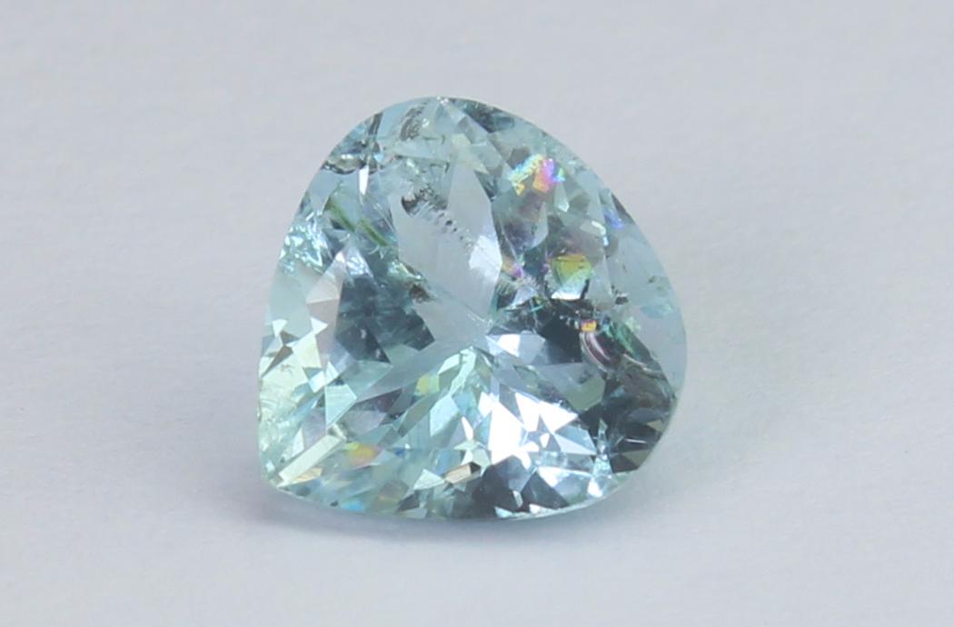 1.61 Cts Natural Aquamarine: No Reserve! Gemstone : Natural Aquamarine Origin : Australia Weight : 1.61 carats Dimensions : 8x8 mm Shape : Pear Cut Color : Blue Treatment : No Treatment Transparency : Transparent Clarity : No vis