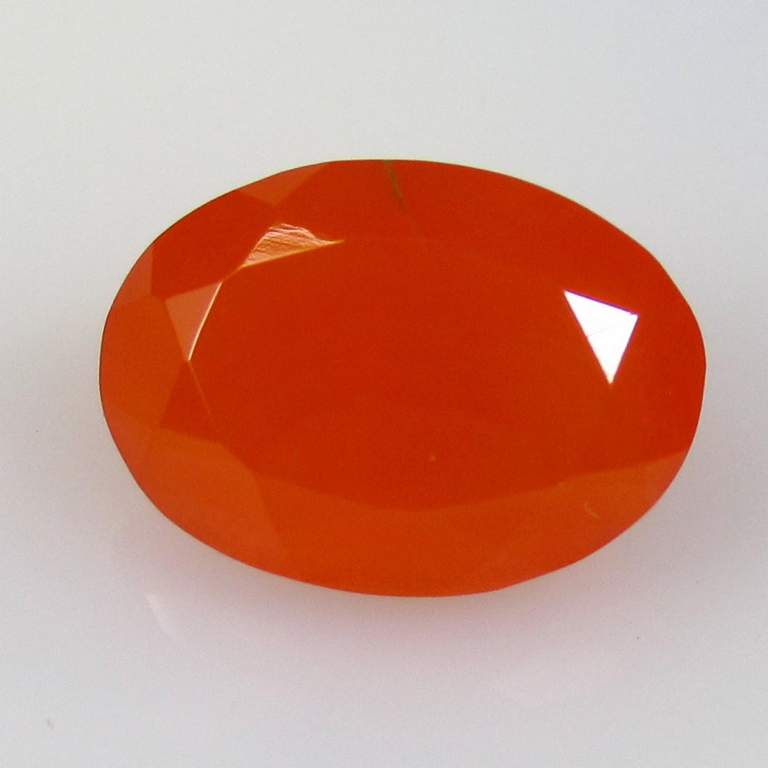 5.90 Ctw Natural Orange Carnelian Oval Cut: No Reserve! Title:5.90 Ctw Natural Orange Carnelian Oval Cut Stone Clarity:Semi-Transparent Gemstones:Carnelian Carat Weights:5.9 Size/Dimensions:14.10 x 10.20 x 6.90 mm Additional Information:Excelle