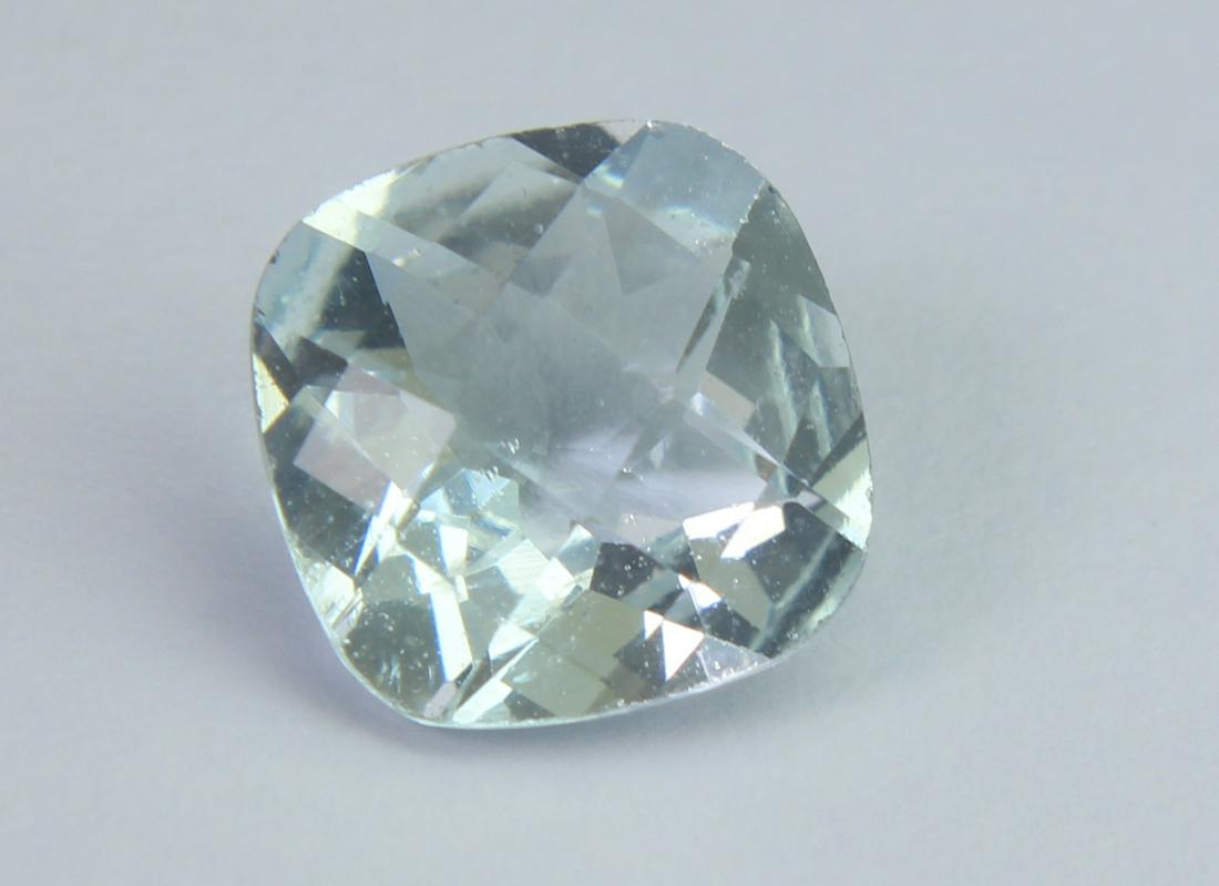 2.11 Cts Natural Aquamarine: No Reserve! Gemstone : Natural Aquamarine Origin : Australia Weight : 2.11 carats Dimensions : 9x7 mm Shape : Rectengular Cut Color : Blue Treatment : No Treatment Transparency : Transparent Clarity :