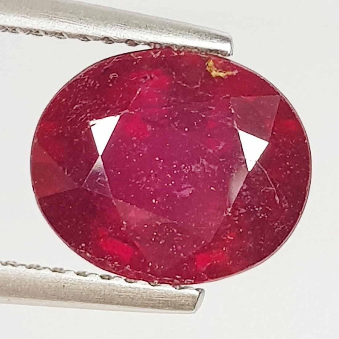4.02 ctz " Natural Oval Cut Red Ruby (1 of 4)