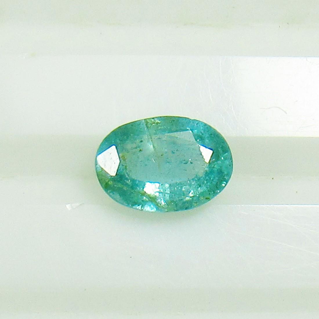 0.82 Ctw Natural Zambian Emerald Oval Cut (1 of 2)