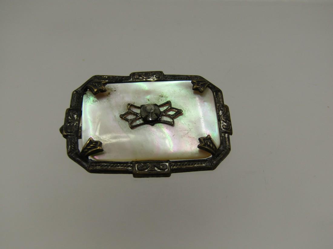 Vintage Victorian Mother-of-Pearl Brooch, C-Clasp (1 of 6)
