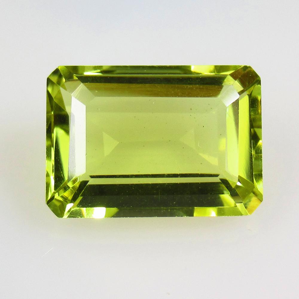 6.90 Ctw Natural Lemon Quartz Octagon Cut: No Reserve! Title: 6.90 Ctw Natural Lemon Quartz Octagon Cut Stone Clarity: VVS Gemstones: Natural Lemon Quartz Carat Weights: 6.9 Size/Dimensions: 14.10 x 10.00 x 6.10 mm Additional Information: Good