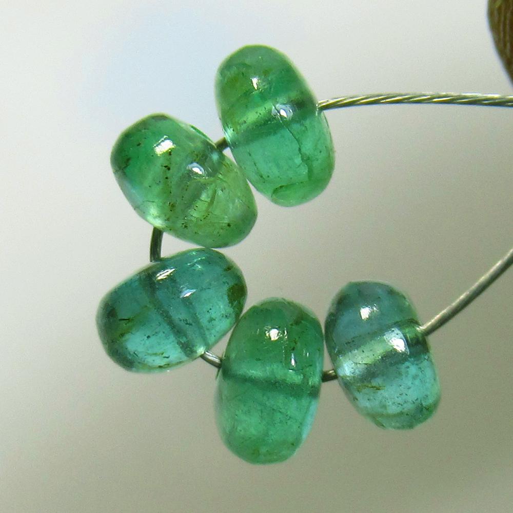 2.00 Ct Natural 5 Emerald Round Beads (1 of 2)
