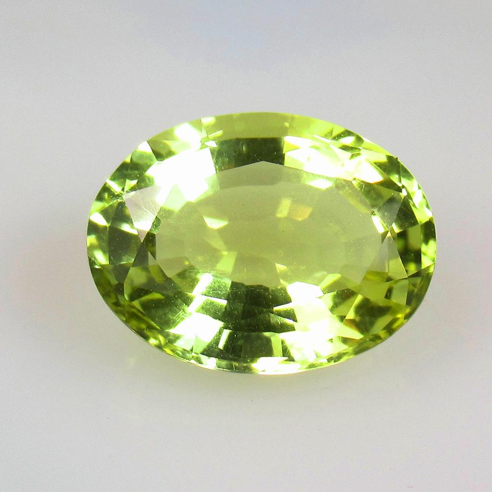 9.60 Ctw Natural Lemon Quartz Oval Cut: No Reserve! Title: 9.60 Ctw Natural Lemon Quartz Oval Cut Stone Clarity: VVS Gemstones: Natural Lemon Quartz Carat Weights: 9.6 Size/Dimensions: 16.50 x 12.70 x 8.00 mm Additional Information: Good Lu