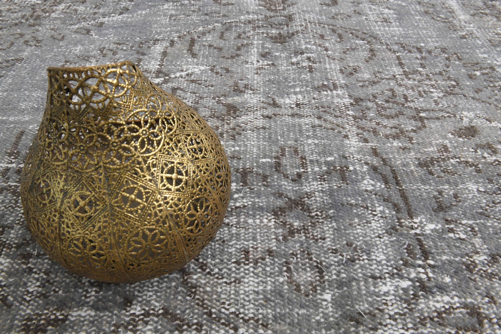 6'1x9 ft Turkish Vintage Antique Rug: Title: 6'1x9 ft Turkish Vintage Antique Rug Date/Period: 1960 - 1970 Origin: Turkey Dimension: 274x187=512 CM - 6'1x9 ft Materials: Wool and Cotton Provenance: This Turkish one-of-a-kind Vintage Rug i