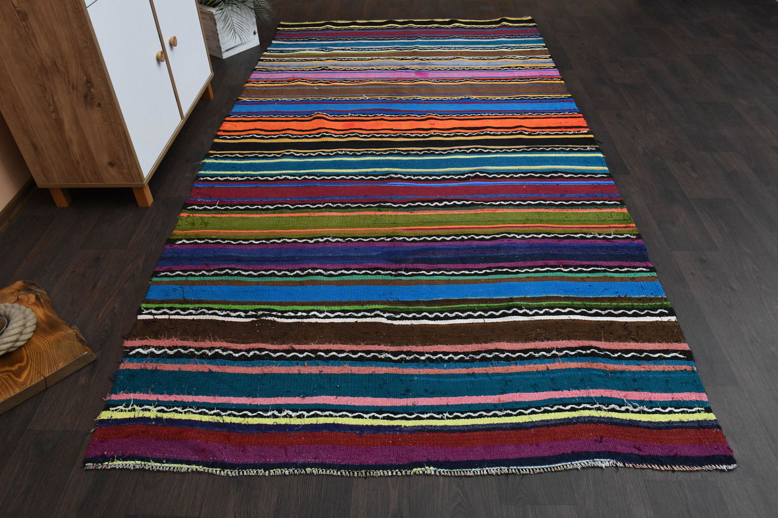 5.3x9.8 Ft Turkish Kilim Antique Rug: Title: 5.3x9.8 Ft Turkish Kilim Antique Rug Date/Period: 1960 - 1970 Origin: Turkey Dimension: 5.3x9.8 ft. (163x299 cm) Materials: Wool and Cotton Provenance: This one-of-a-kind Vintage Flatweave Carp