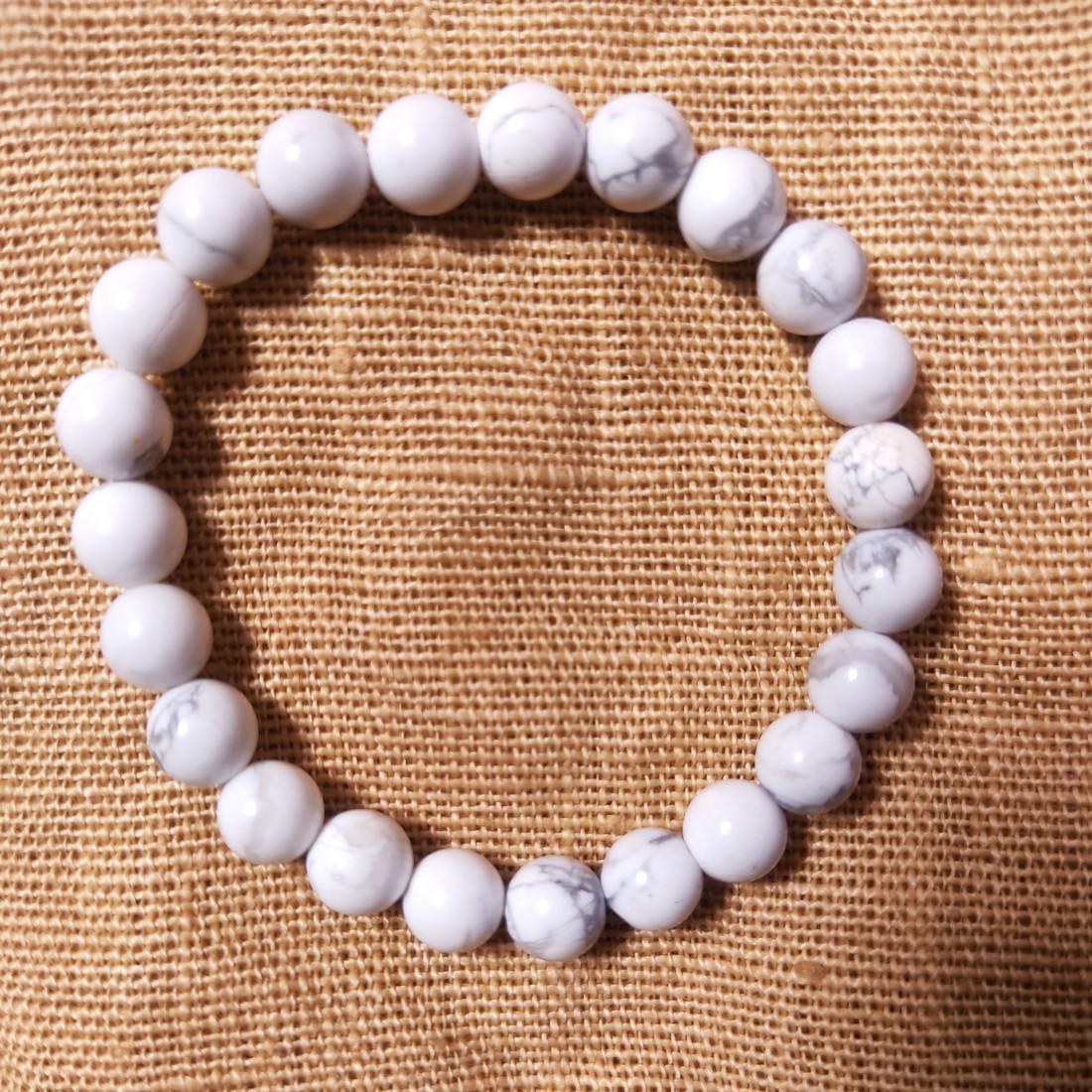 87 Carat Howlite Round- Balls Adjustable Bracelet (1 of 5)