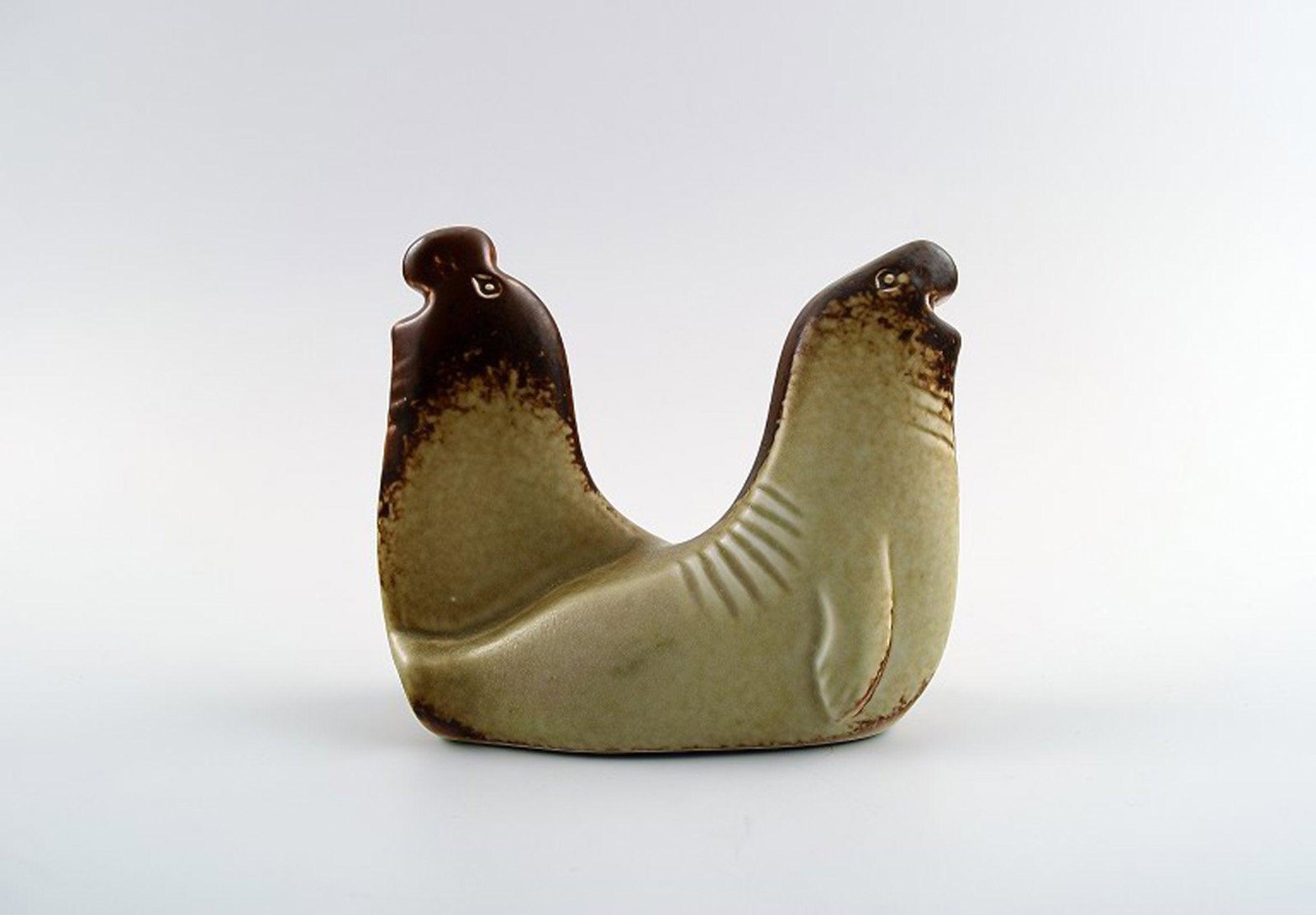 2 Walruses, Lisa Larson for Gustavsberg.: 2 Walruses, Lisa Larson for Gustavsberg. Sweden 70s. Measures 9.5 x 11 cm. In perfect condition. Reserve: $77.00 Shipping: Domestic: Shipping rates are determined by destination International: Foreign