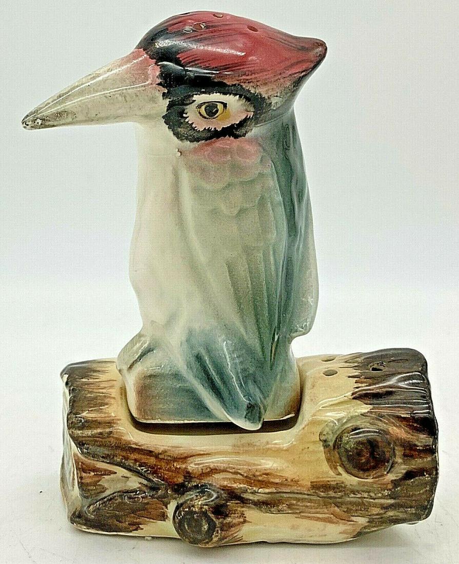 VINTAGE JAPAN MADE SALT AND PEPPER SHAKERS WOODPECKER BIRD ON LOG (1 of 8)