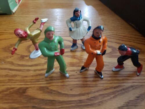 Putz 5 barclay winter skaters lead figure (1 of 1)