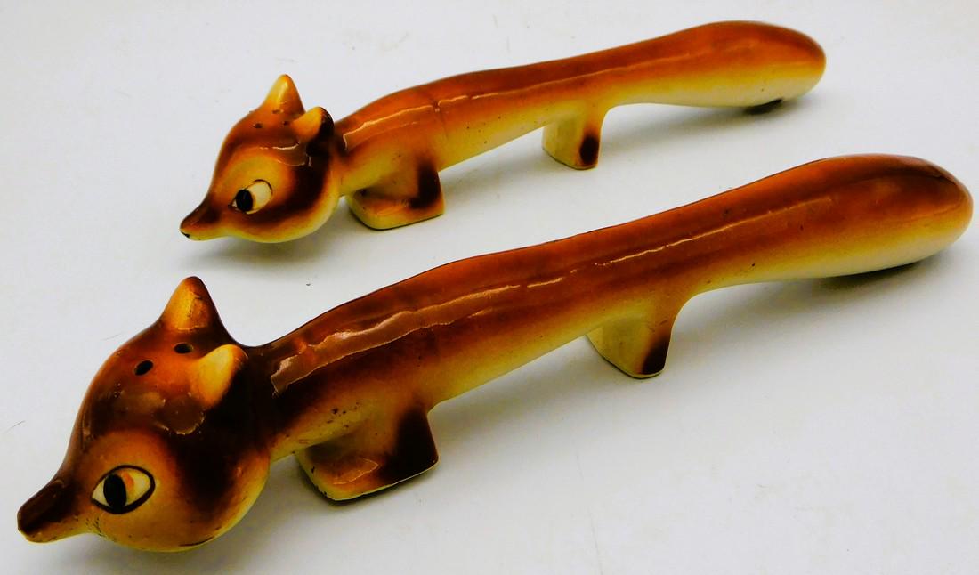 VINTAGE 2 LONG FOXES SALT & PEPPER SHAKERS BP JAPAN (1 of 8)
